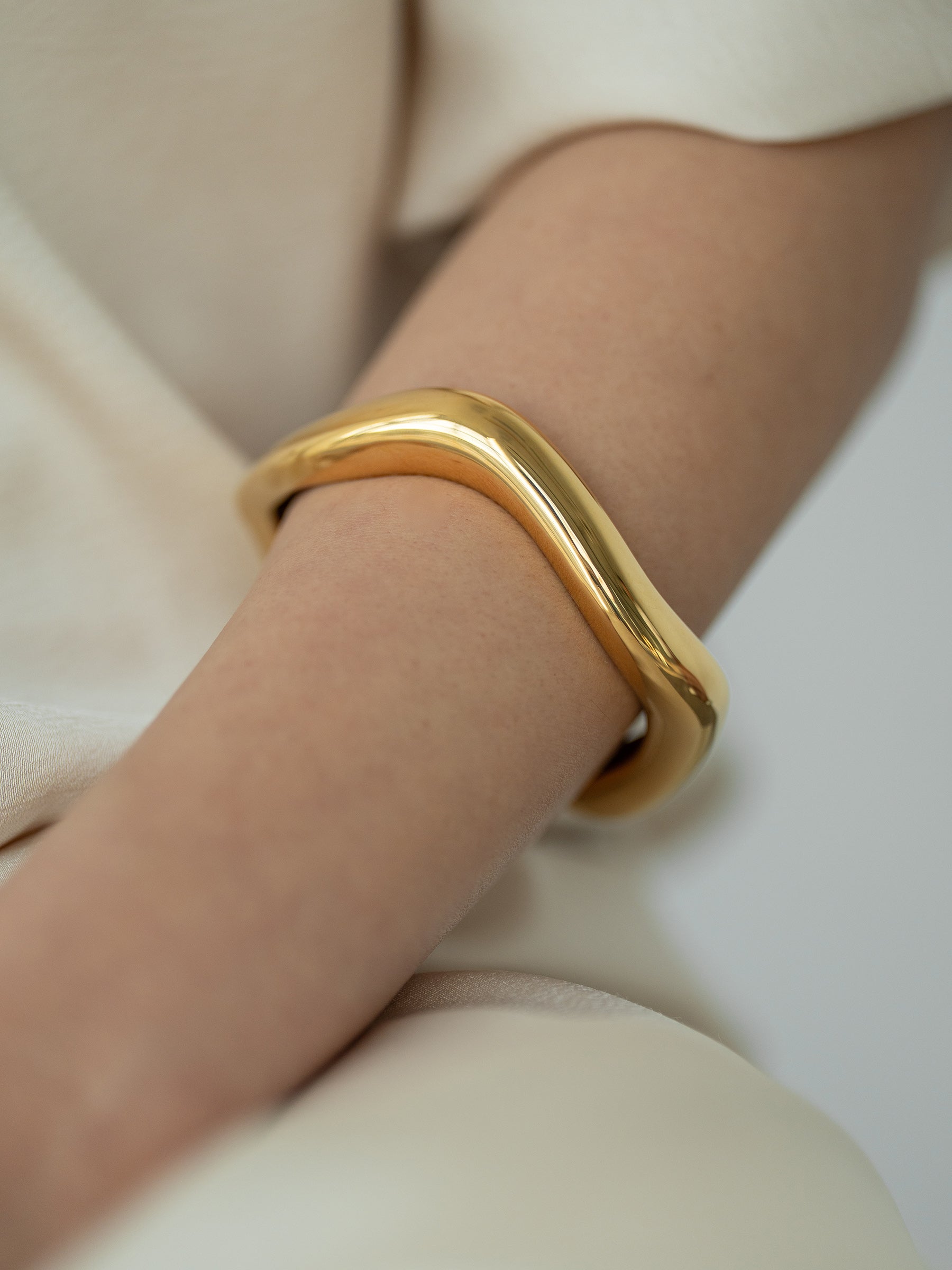 Infinity | Wave Cuff Bangle