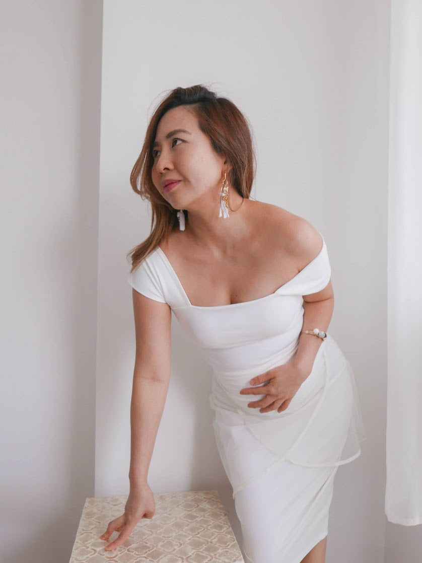 Women's multi-way activewear padded bra top in white colour