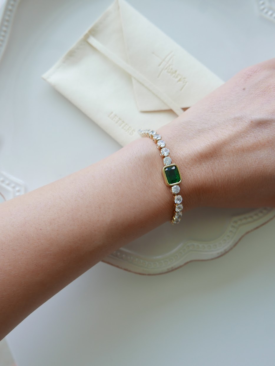Women's art jewelry green bracelet