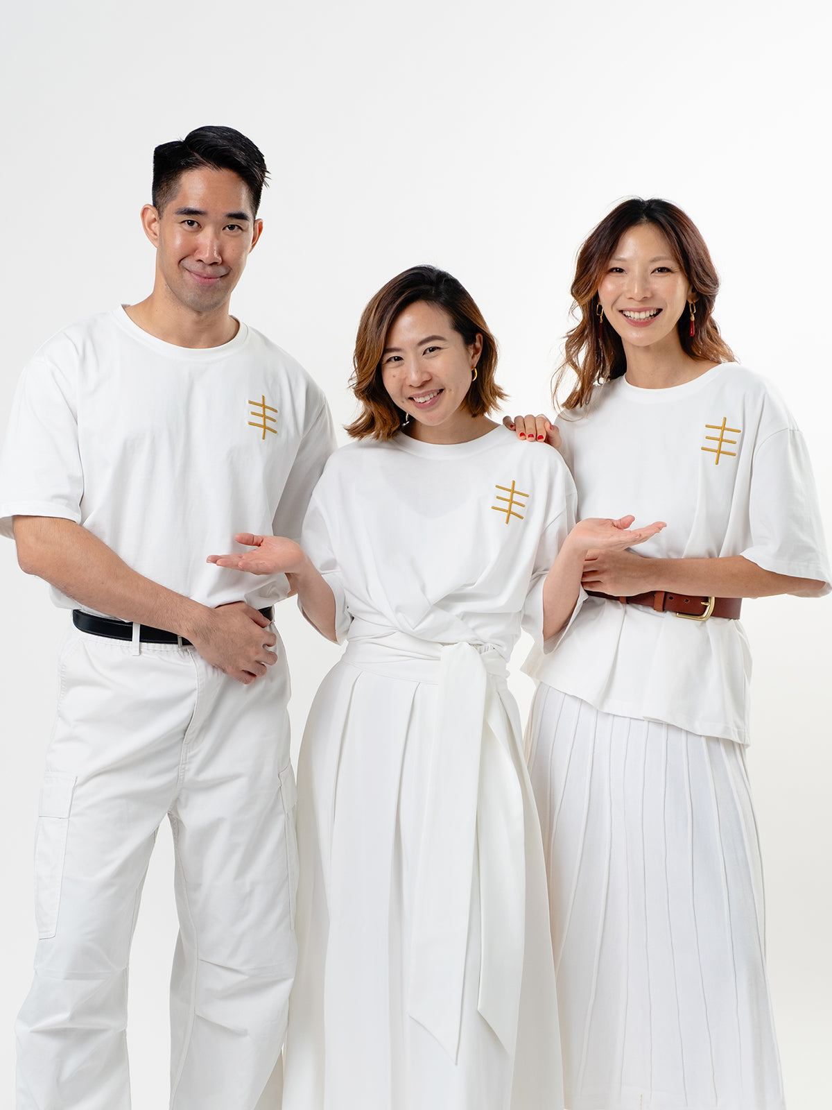 丰 Feng | Everyday White Tee With Embroidery Detail