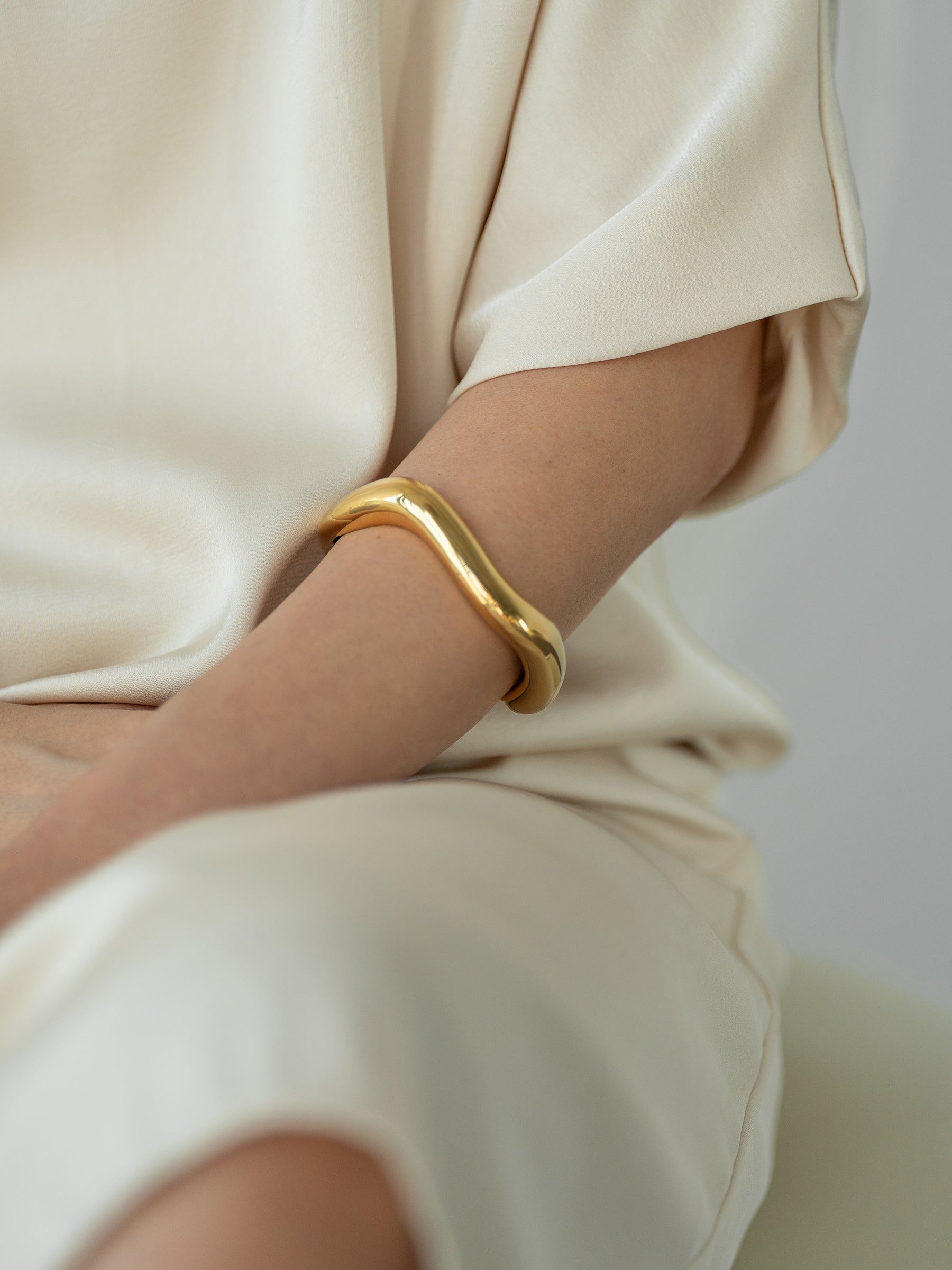 Infinity | Wave Cuff Bangle