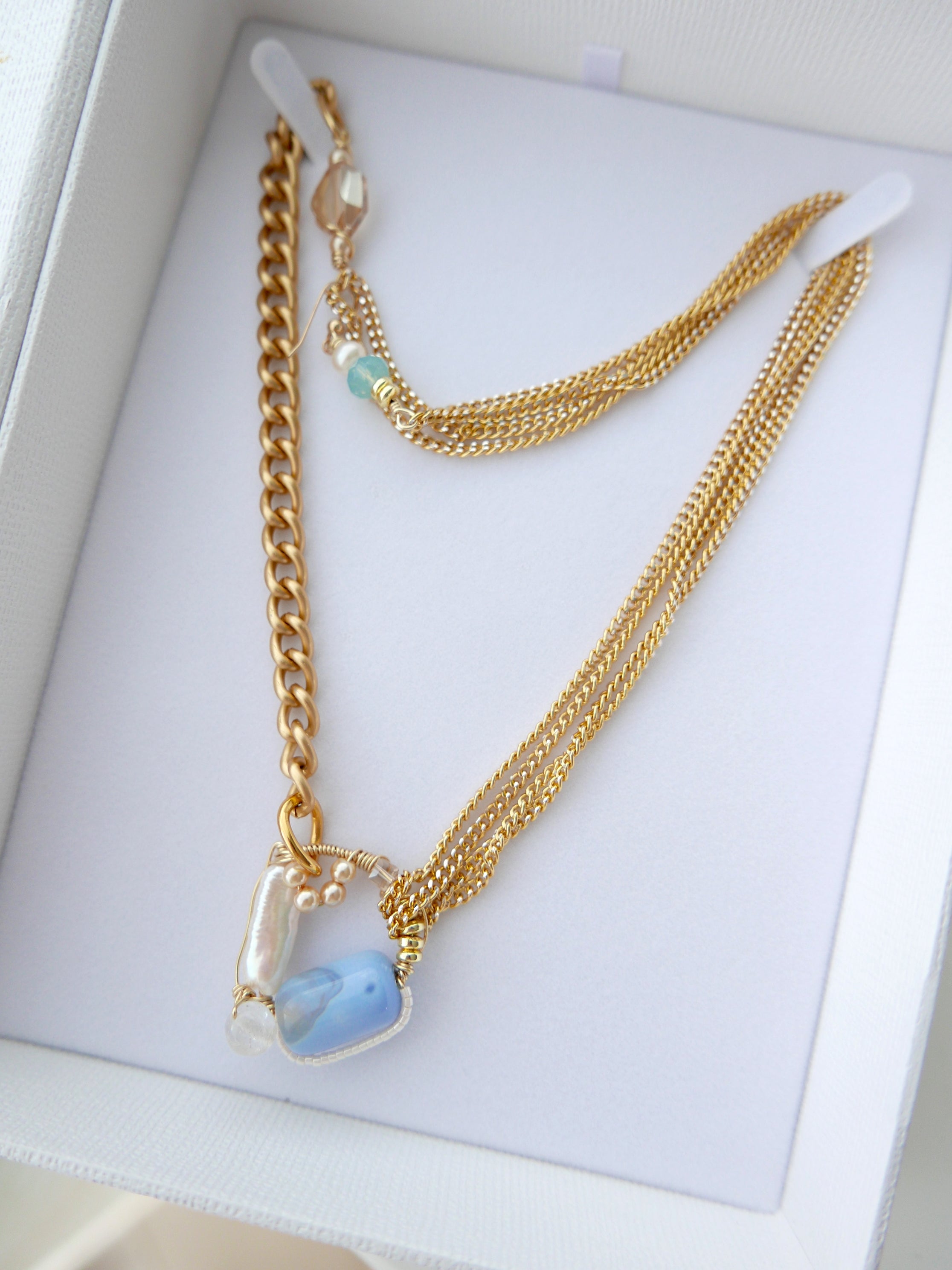 Women's drop crystal necklace
