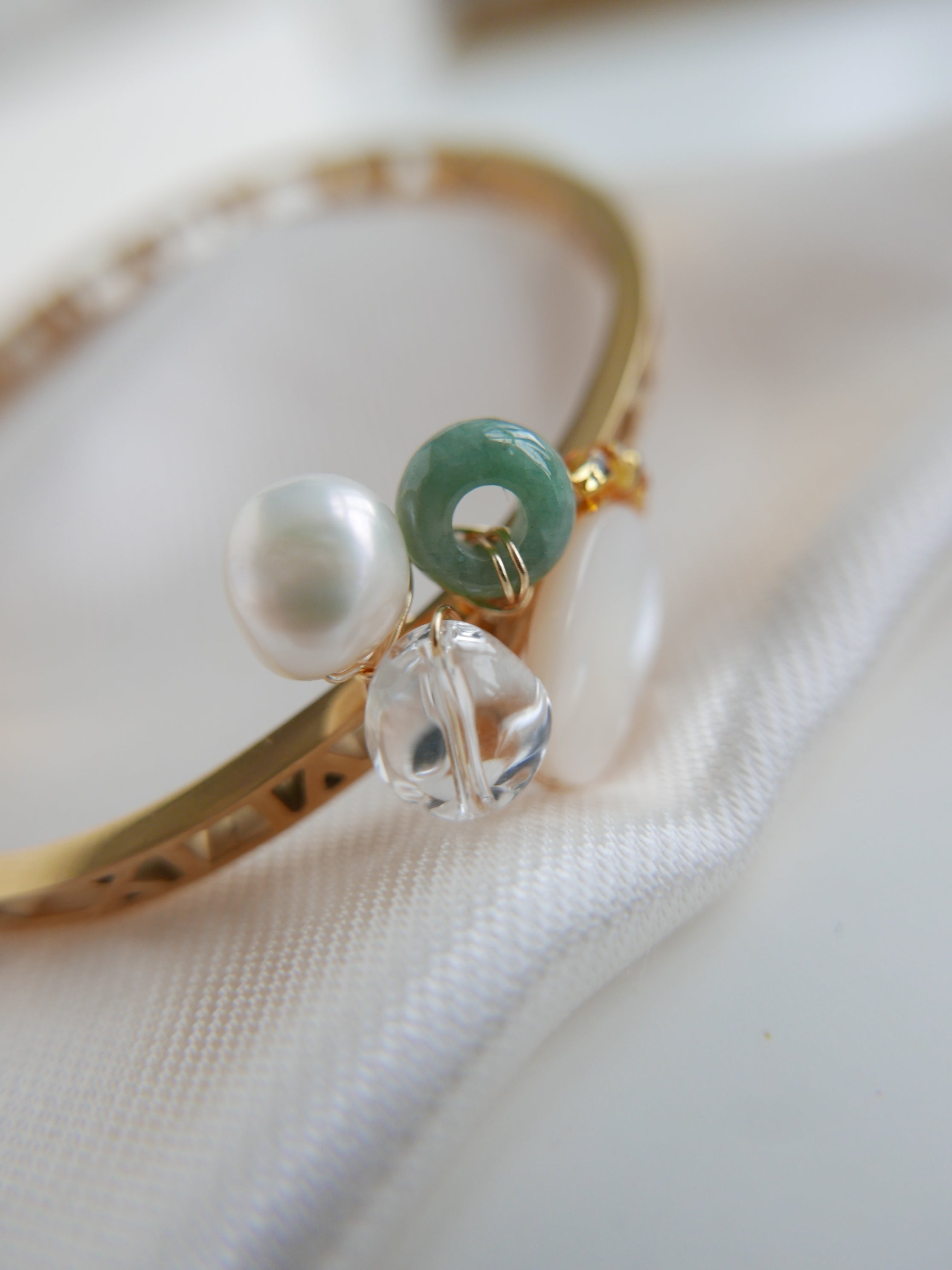 Wired For Light | Jade Quartz Bangle