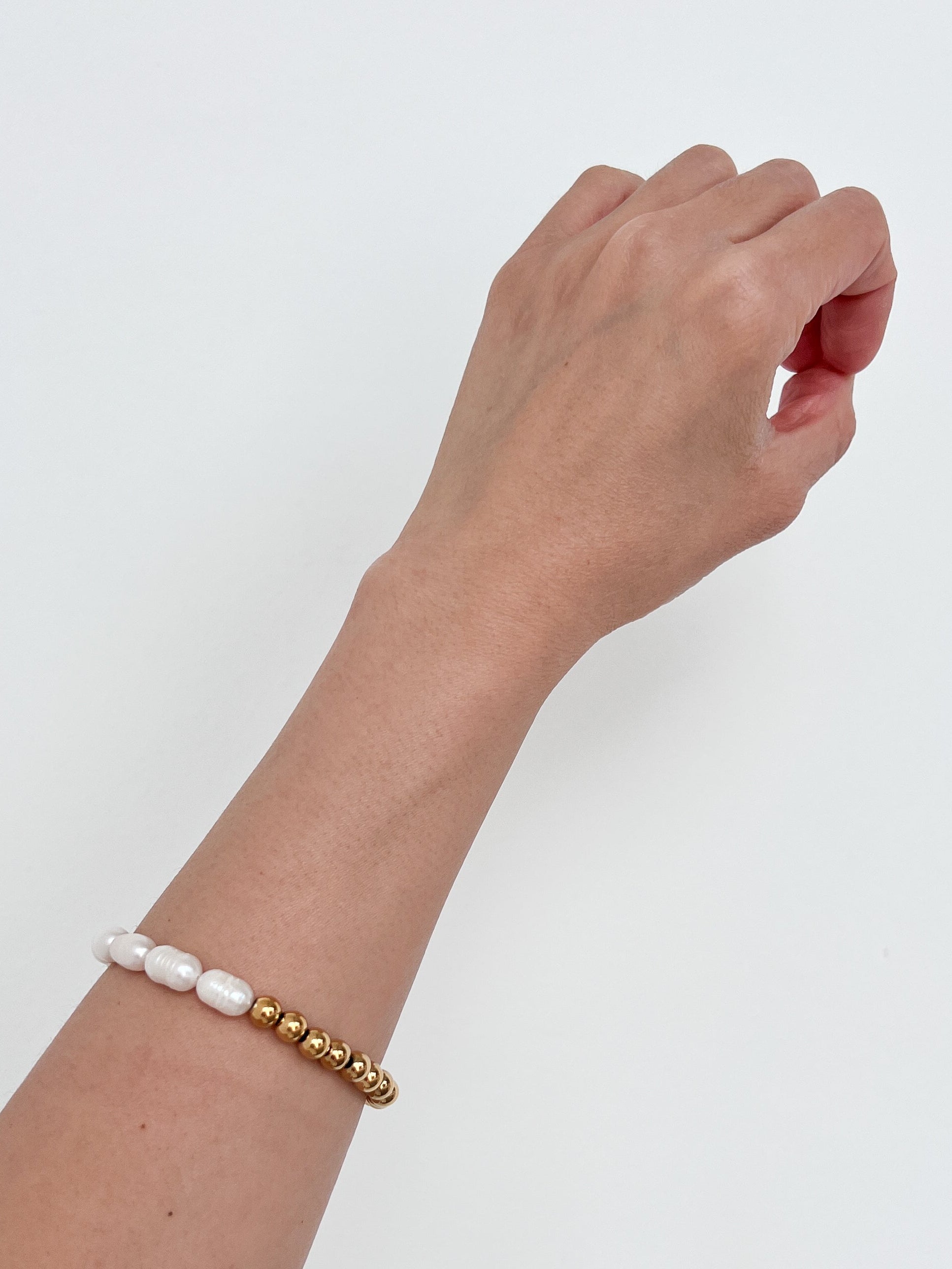 Infinity | Pearl Bracelet